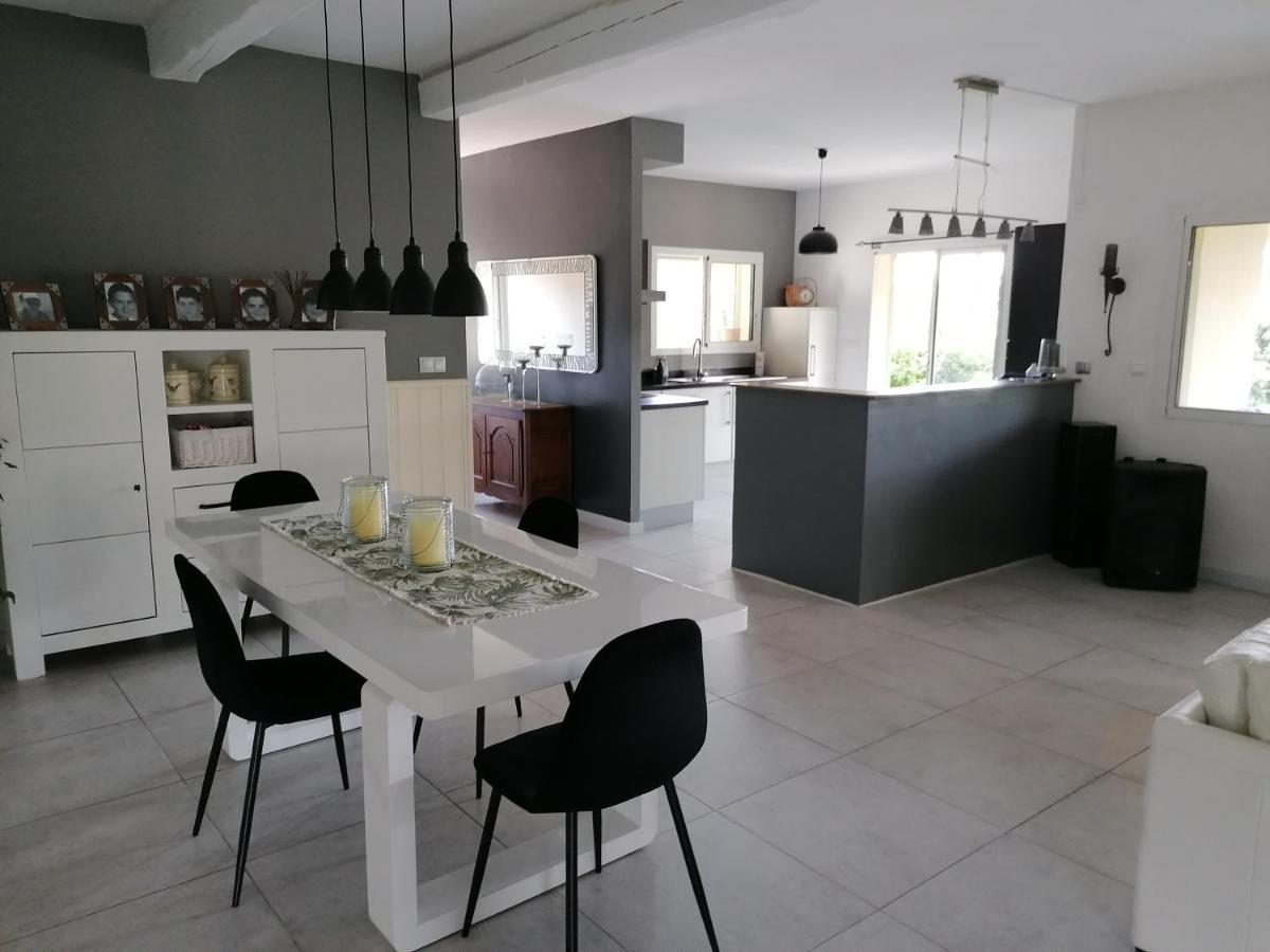 Appartamento Mas Jasmin Rochefort-du-Gard Esterno foto