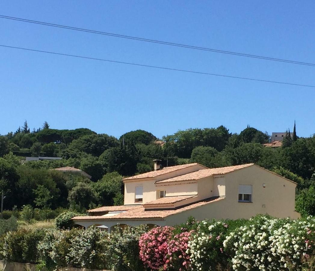 Appartamento Mas Jasmin Rochefort-du-Gard Esterno foto